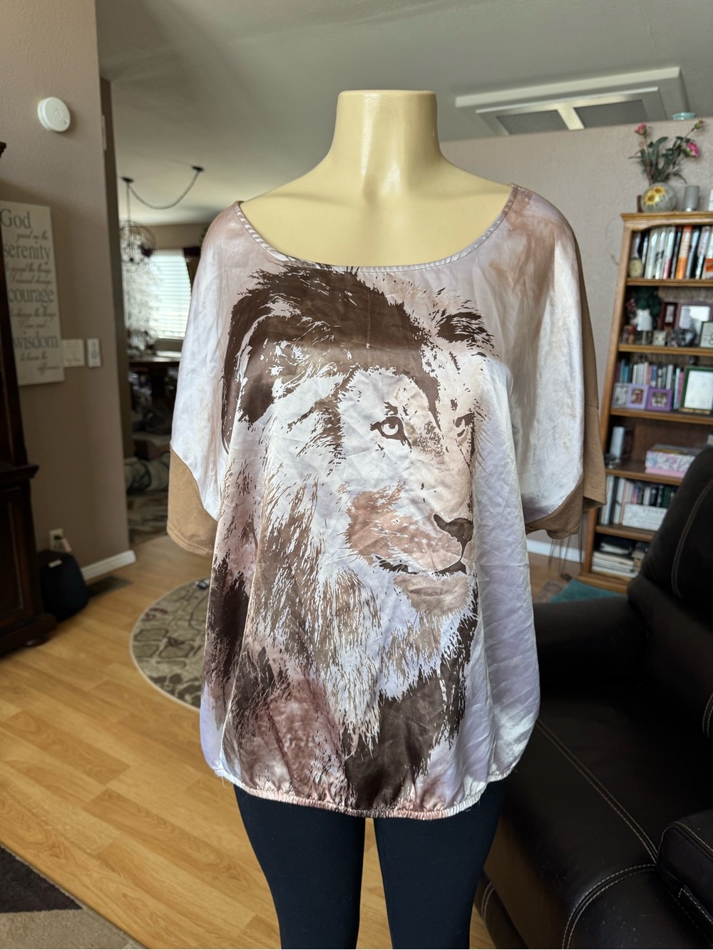 Faded Glory brown & cream lion graphic satin blouse-size 2X